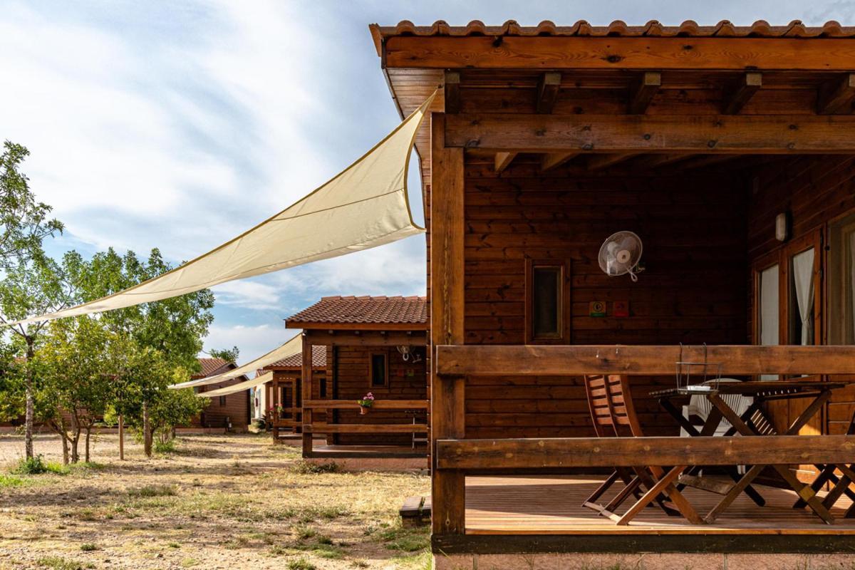 Hotel Ecologic Vinyols Camp Vinyols i Els Arcs Exterior foto